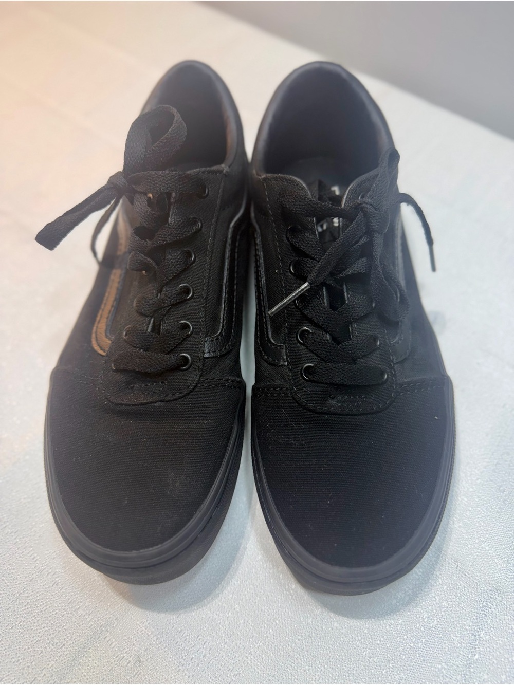 VANS Low Top Lace Up Athletic
Sneakers Black Solid Casual Men's Black Low-Top Ca